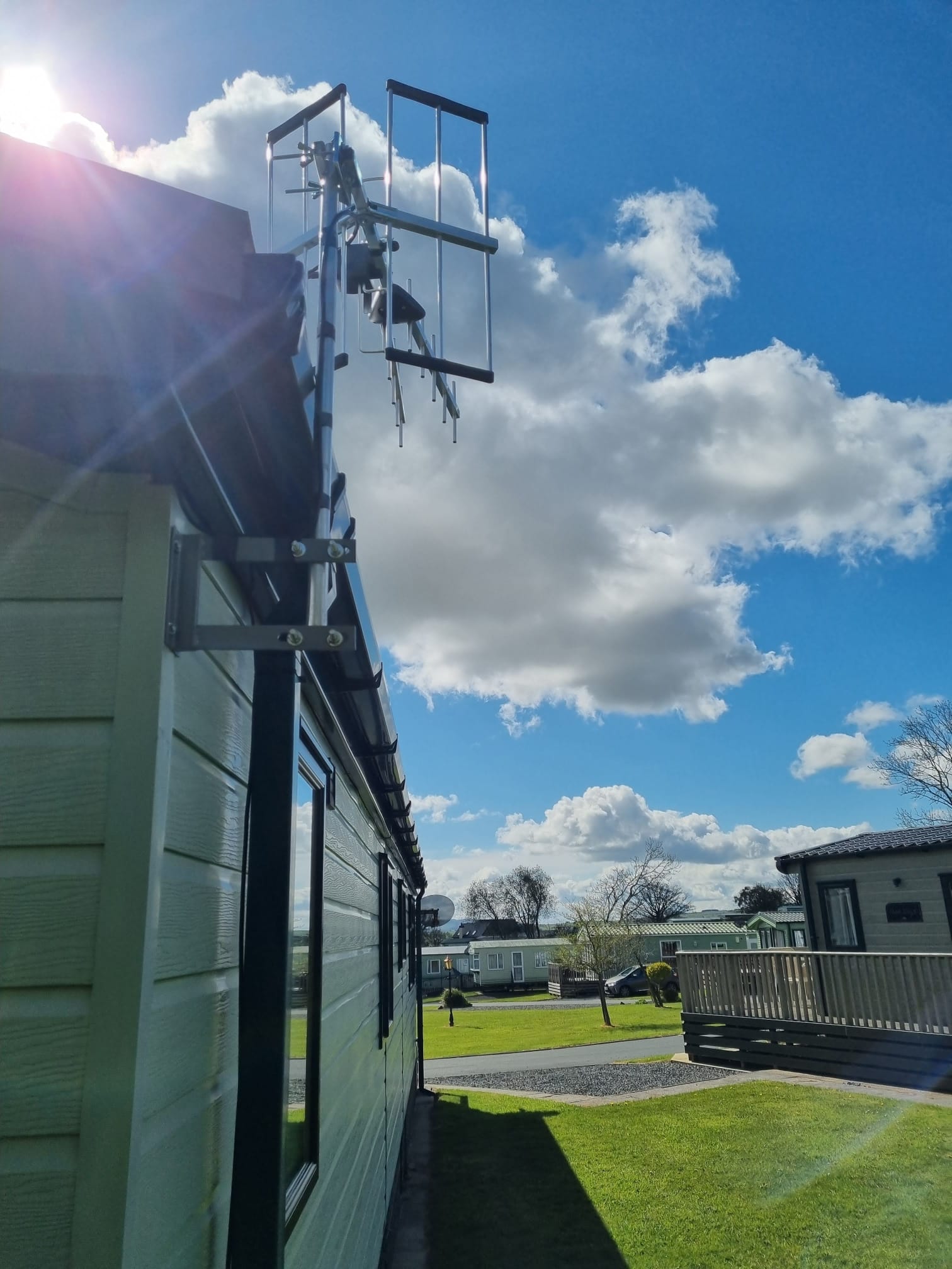 outdoor antenna installation ensuring stable communication and safety
